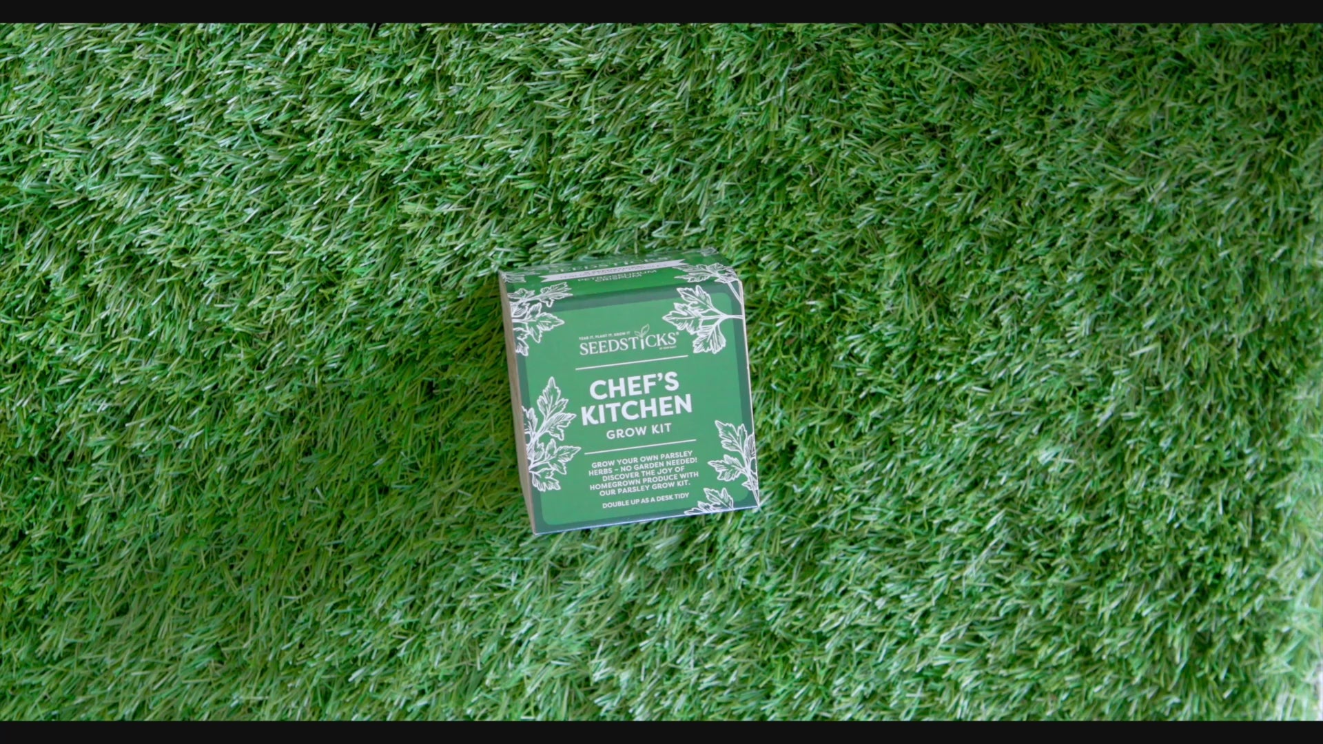 Desktop Cube Gardens unboxing demonstration